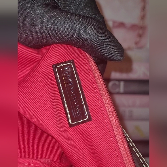 VINTAGE Dooney & Bourke Cream Brown Patent Purse AUTHENTIC MANUFATURE IN CHINA🔥 - Picture 6 of 17